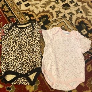 3-6M Leopard and Pink Baby Onesie Bundle
